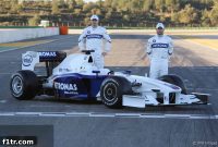 BMW Sauber F1.09 Breaks Cover in Valencia: Photo Gallery