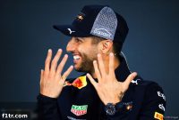 Ricciardo Endorses Equal Penalty for Vettel
