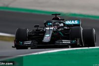 Hamilton reveals ‘excruciating’ late-race leg cramp