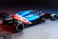 Renault Eyes Mercedes-Style Layout for 2022 Power Unit