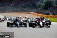 Hamilton Overcooked It in Verstappen Clash, Ricciardo Claims