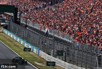 Hamilton Edges Verstappen in Red Flag-Hit 22-Minute Practice