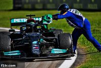 Verstappen Mocks Seatbelt Rules After Hamilton’s Lighter Penalty