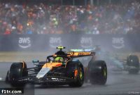 Norris narrowly averts disaster en route to home win